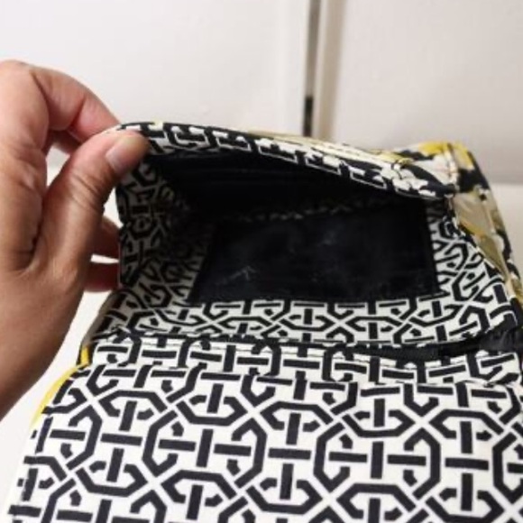 Vera Bradley bag and phone case - Picture 5 of 9